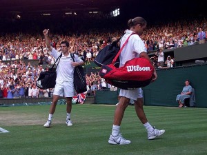 Federer beaten by Henman, 2001